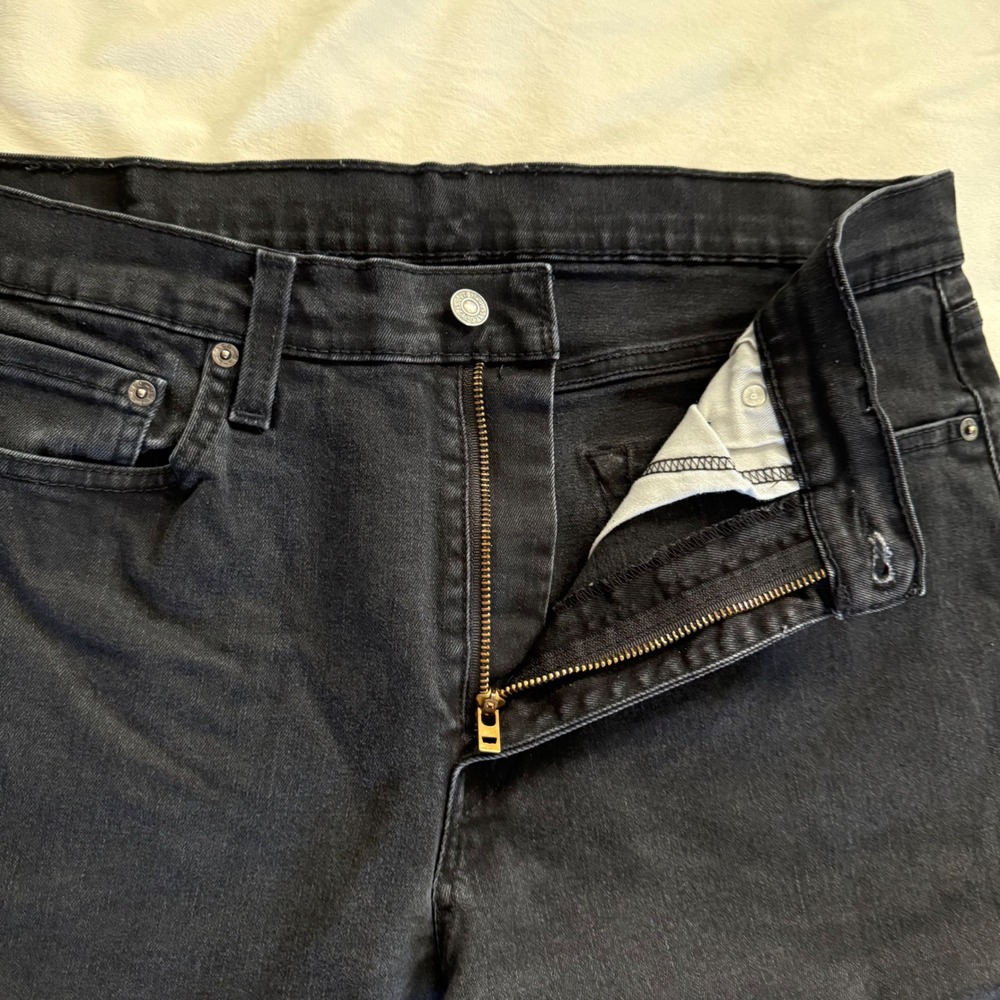 Levis 502 Taper Fit Jeans Mens 36x30 Black Denim Pants 29507-0001 - Picture 4 of 10